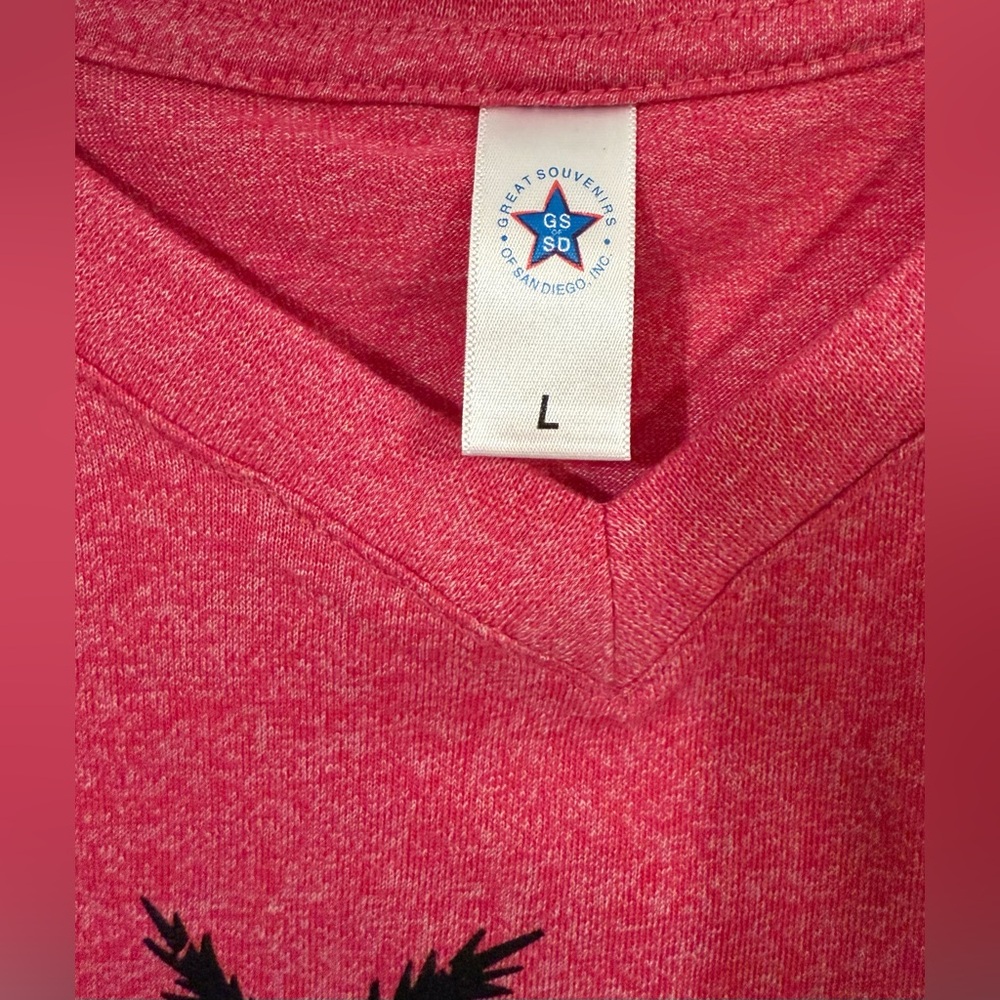 San Diego Graphic Women's Pink Tee - Picture 3 of 8